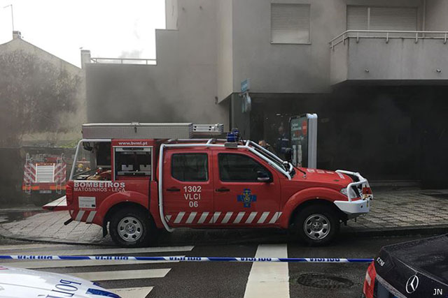 Fogo garagem Leça da Palmeira