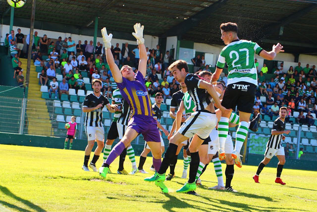 Leça 2 - 0 Penalva Castelo