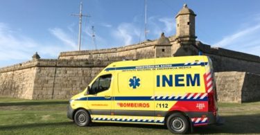 Bombeiros Voluntários de Matosinhos-Leça adquirem nova ambulância / INEM