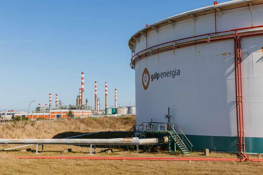 Demolição da refinaria de Matosinhos (Leça da Palmeira)