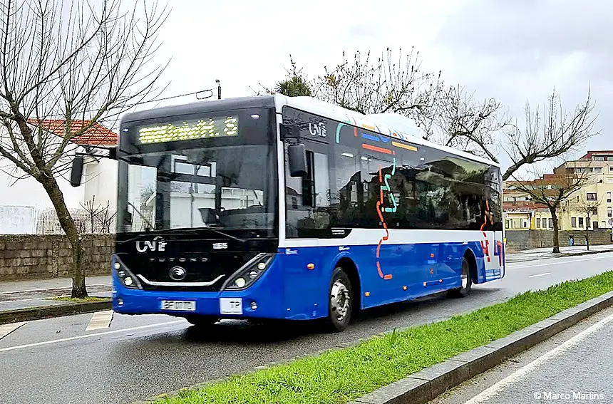 Autocarro da Rede UNIR